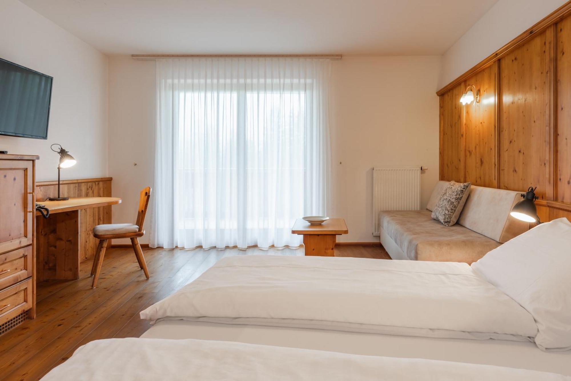 בראייס Hotel Asterbel מראה חיצוני תמונה