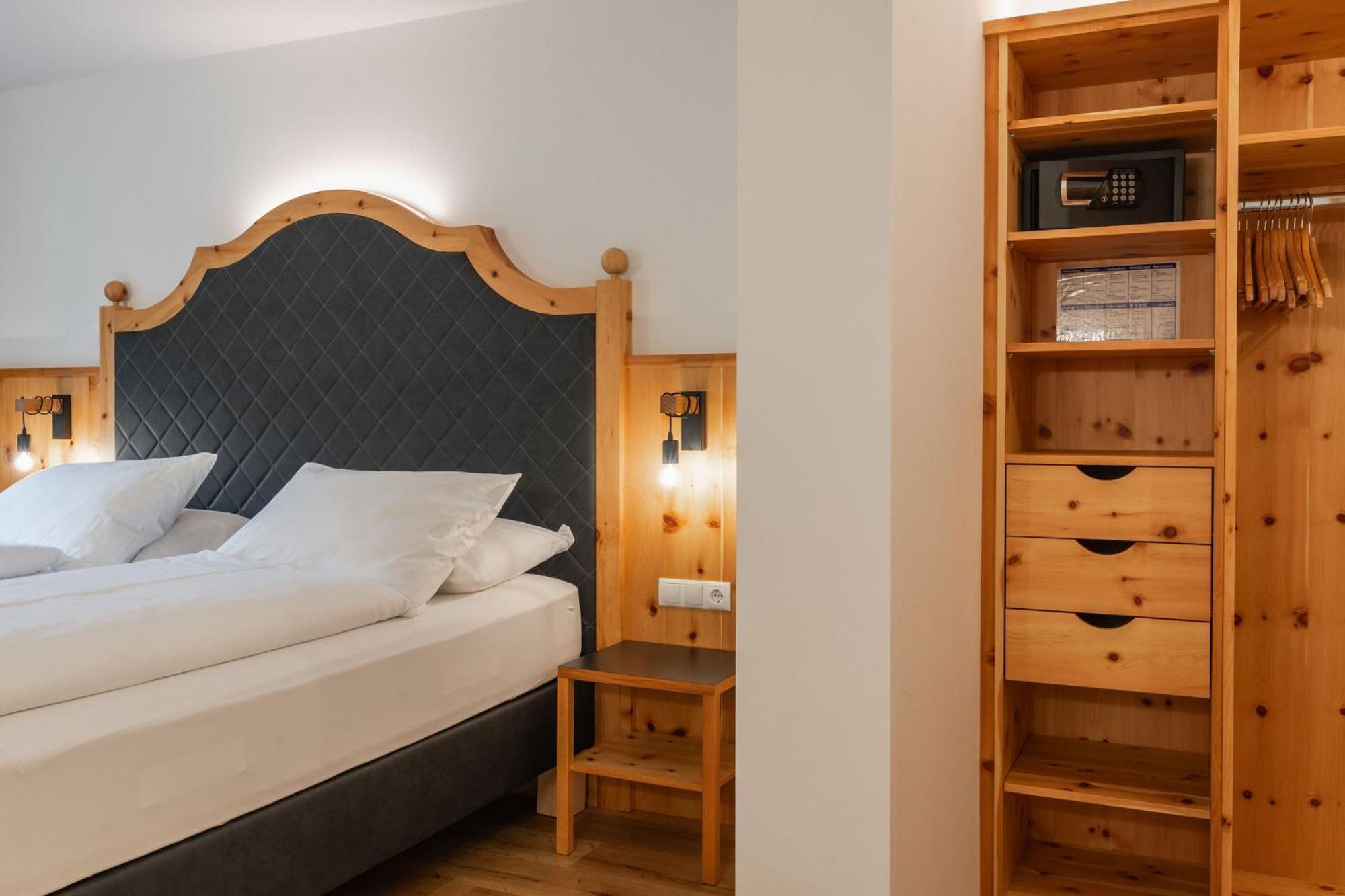 בראייס Hotel Asterbel מראה חיצוני תמונה