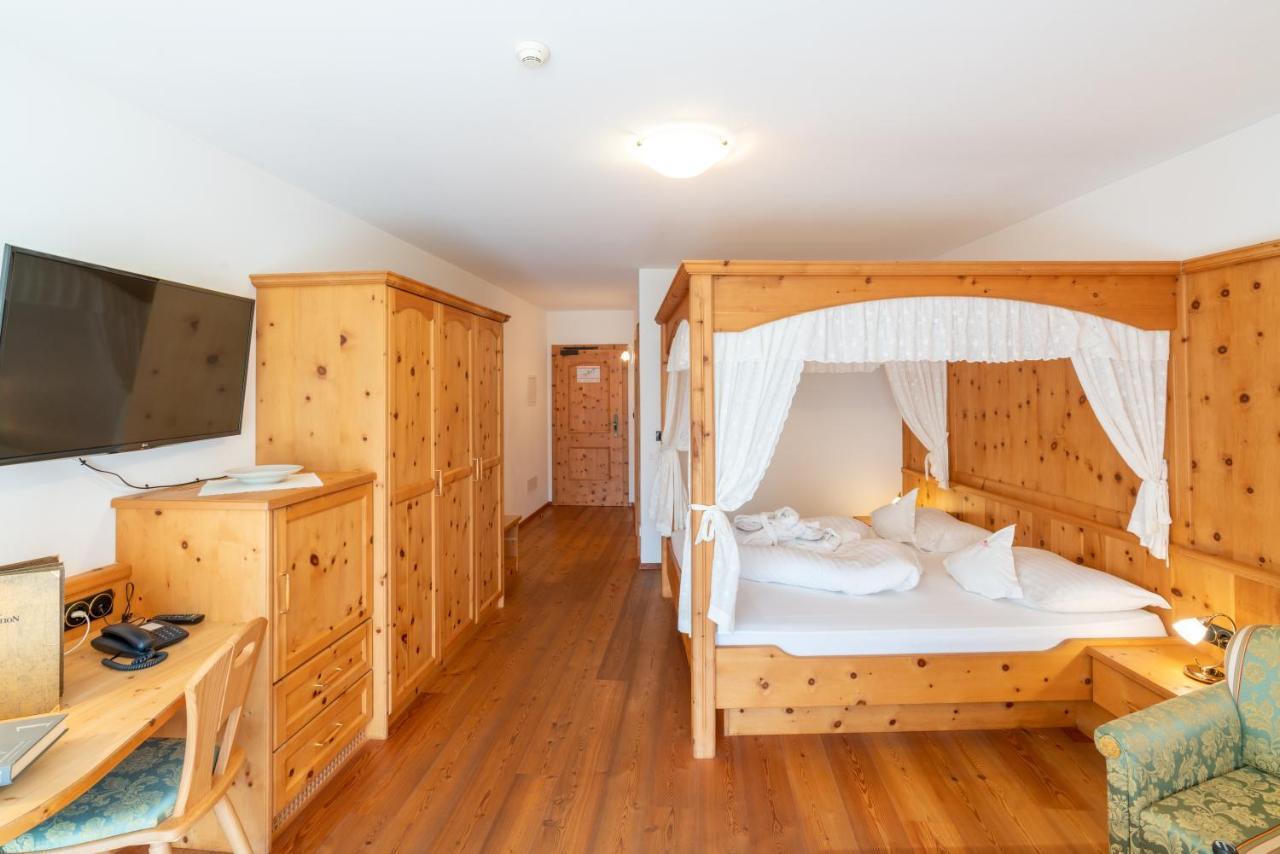 בראייס Hotel Asterbel מראה חיצוני תמונה